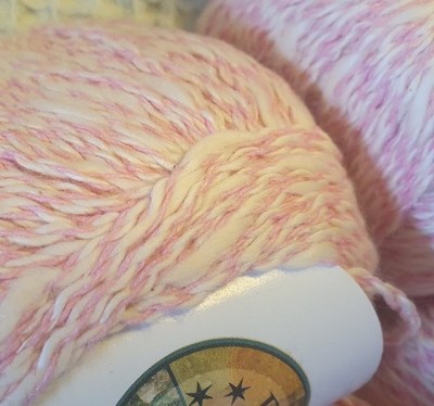 2*  Four Seasons Cara 90% Baumwolle / 10% Acryl 10 je 50 g / 500g   rosa-weiß