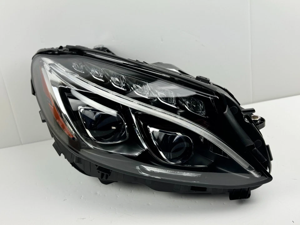 Perfect! 2015-2018 Mercedes C-Class C43 C63 Right RH Side Full LED Headlight OEM Foto 3 de 4
