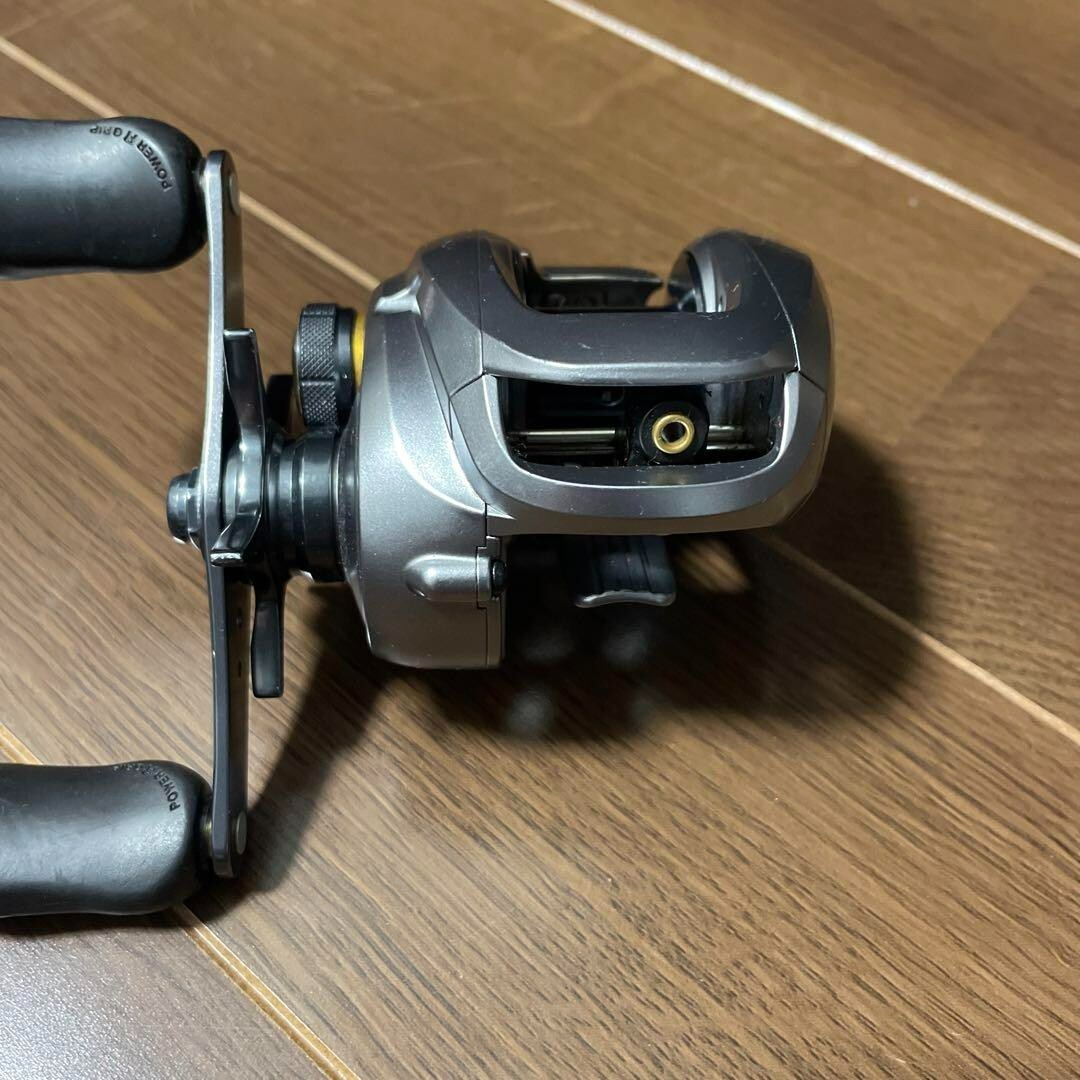 Shimano 09 ALDEBARAN Mg7 Right Handed Bait Casting Reel