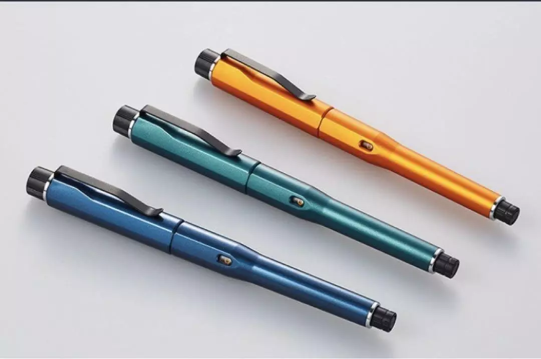 Uni Kuru Toga Dive Mechanical Pencil Abyss Blue Dense Green Twilight Orange