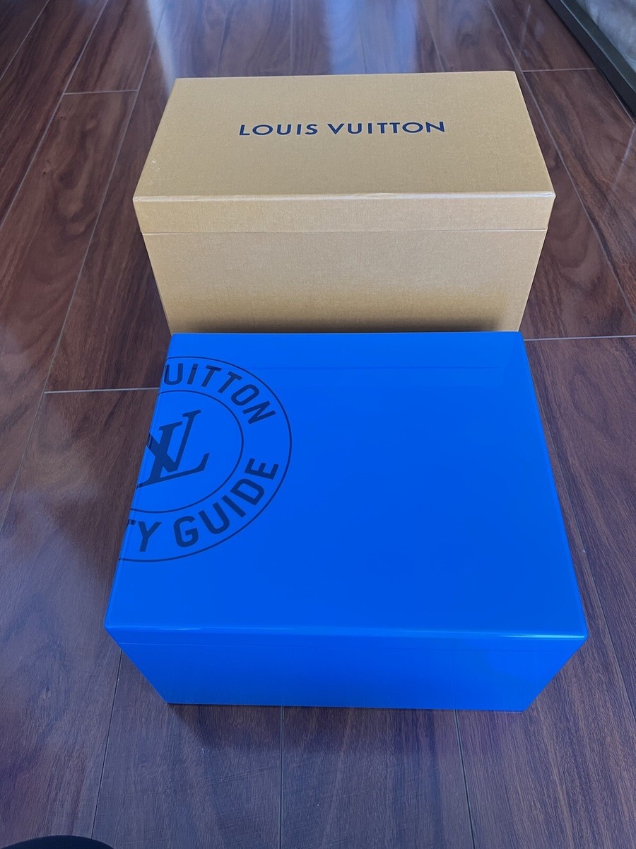 美品　LOUIS VUITTON シティガイド　ボックス　希少　2009 Louis Vuitton 15 City Guide Box Set, English Version LIMITED