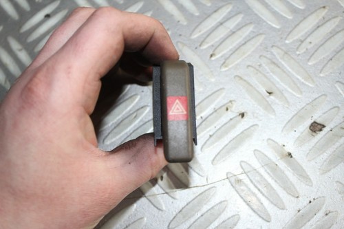 Schalter Warnblinklicht 90347821 Opel B