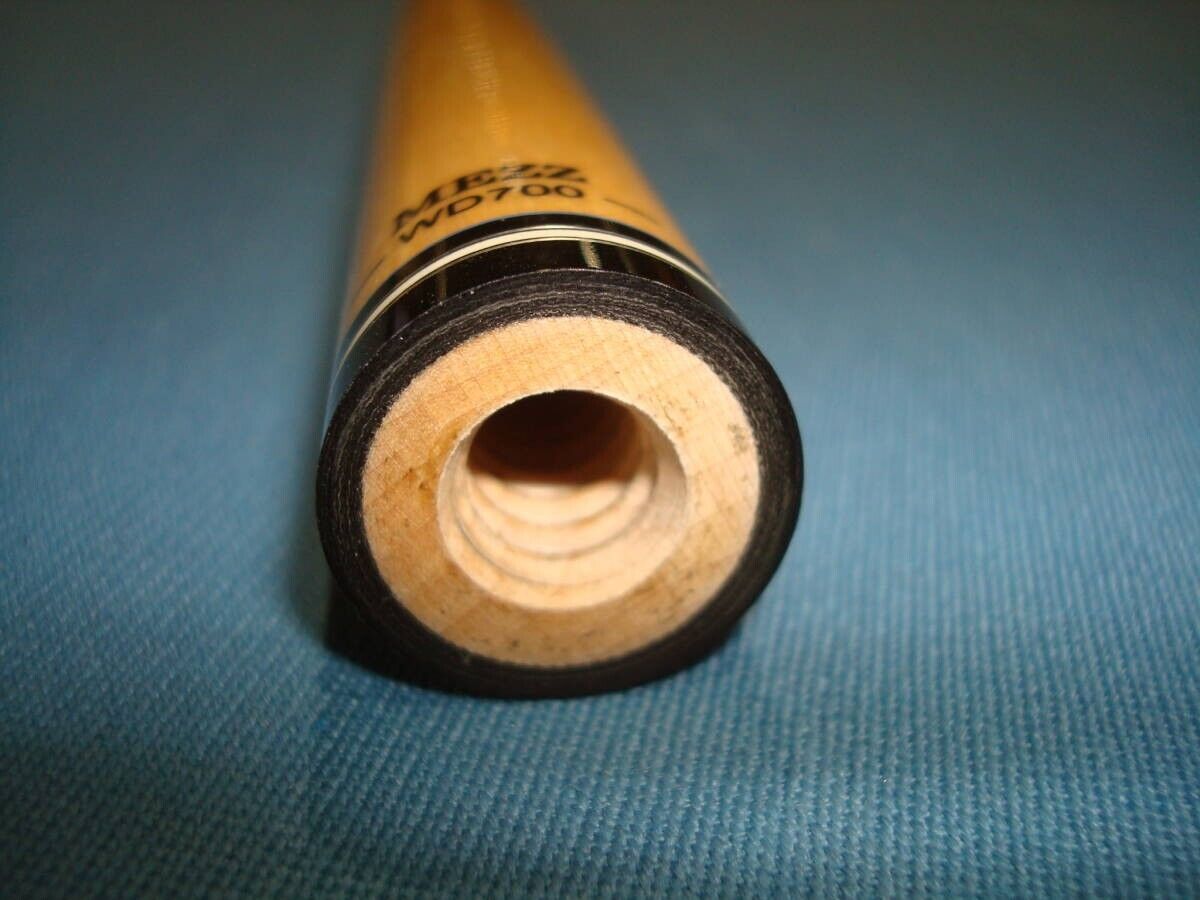 MEZZ WD700 Billiard Cue Shaft WJ Joint 103g Used Good MEZZ WD700 Billiard Cue Shaft WJ Joint 103g Used Good