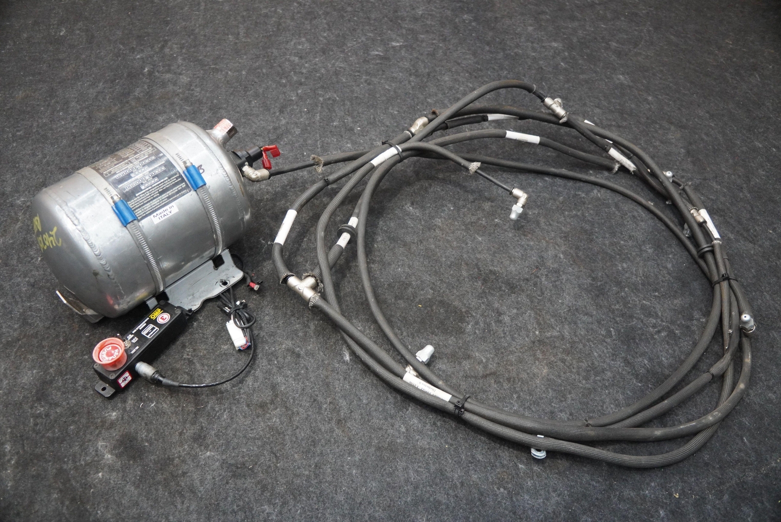 OMP Racing Fire Extinguisher Bottle Pipe Hose 339652 Ferrari 488 Challenge 2018