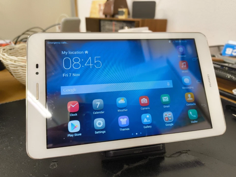 Huawei MediaPad T1 8.0 16GB, WLAN + 4G (O2), 20,3 cm (8 Zoll) - Weiß & Silber - Bild 3 von 4