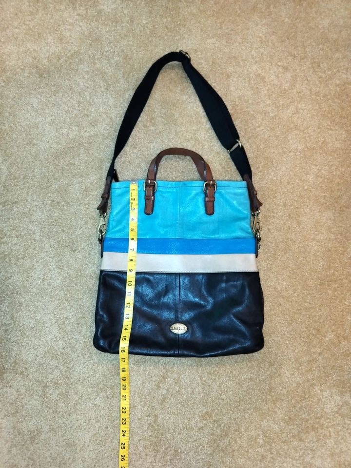 Bolso Bandolera Plegable de Cuero Fossil Explorer Cuatro Colores Artículo #2293 Foto 4 de 4