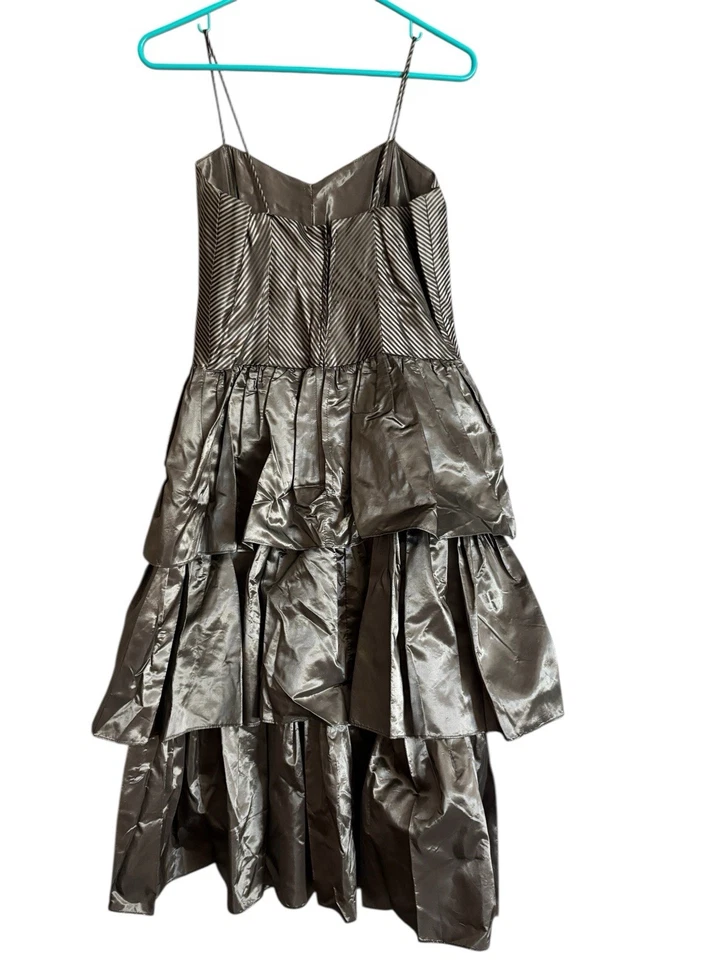 Vestido De Colección Años 80 Volantes Tafetán Fiesta Baile de graduación Talla 13 14 Jr. HECHO EN EE. UU. Gris Acero Brillante Foto 2 de 4