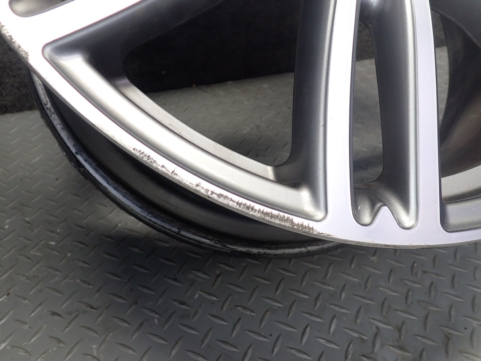 Maserati Quattroporte 2014-2021 Wheel