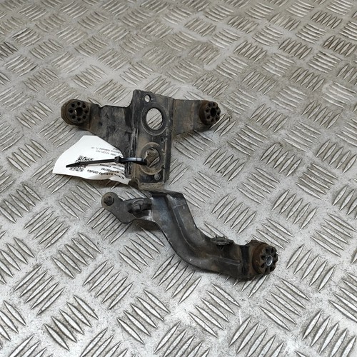 BMW X3 G01 ABS-Pumpenhalter 6871296 2,0 Benzin 135 kW 2019 30388792