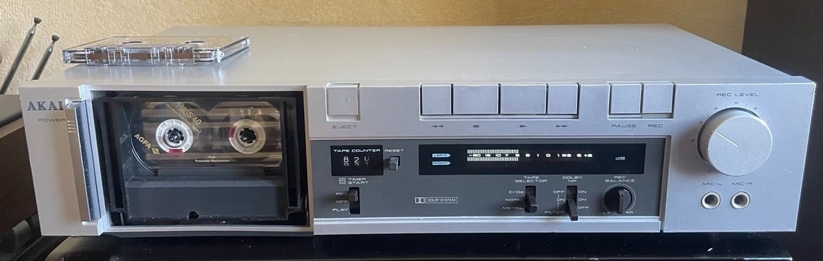 Lot De 3 Cassettes Audio AKAI - Or, Blanc, Argent - Neuves Sous Emballage Pologne