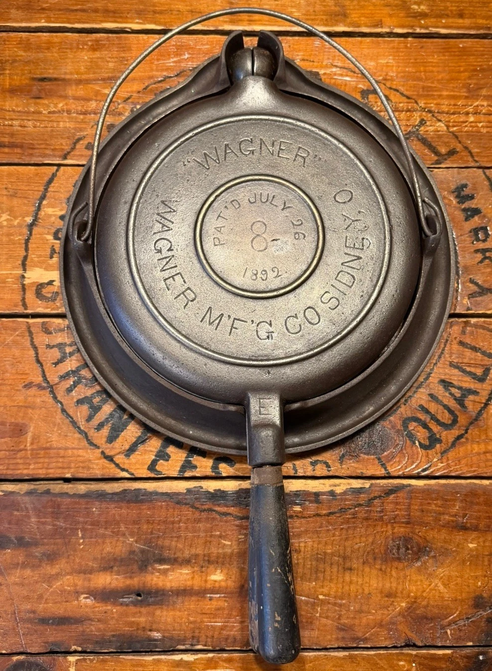 Wagner Ware Sidney No 8 Cast Iron Waffle Maker Low Base 1892 Pat