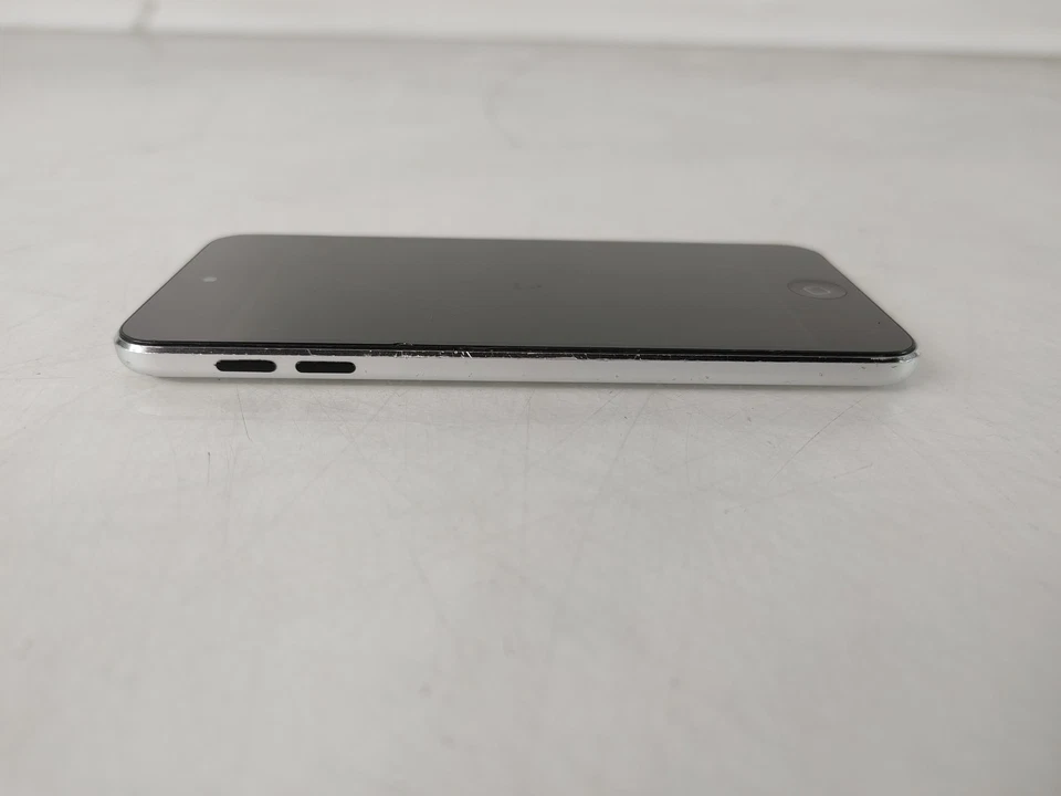 Apple A1509 Ipod Touch 5ª Gen. Argento 16 GB - Immagine 2 di 4