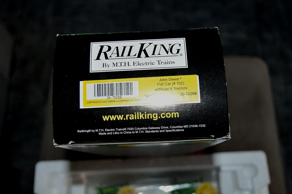 Coche plano John Deere MTH RailKing 30-7028B con 2 tractores modelo A ¡RARO! NUEVO Foto 3 de 3