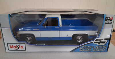 1974 Chevrolet C10 Cheyenne Super- 1:18 Scale Maisto Special Edition Diecast Mod