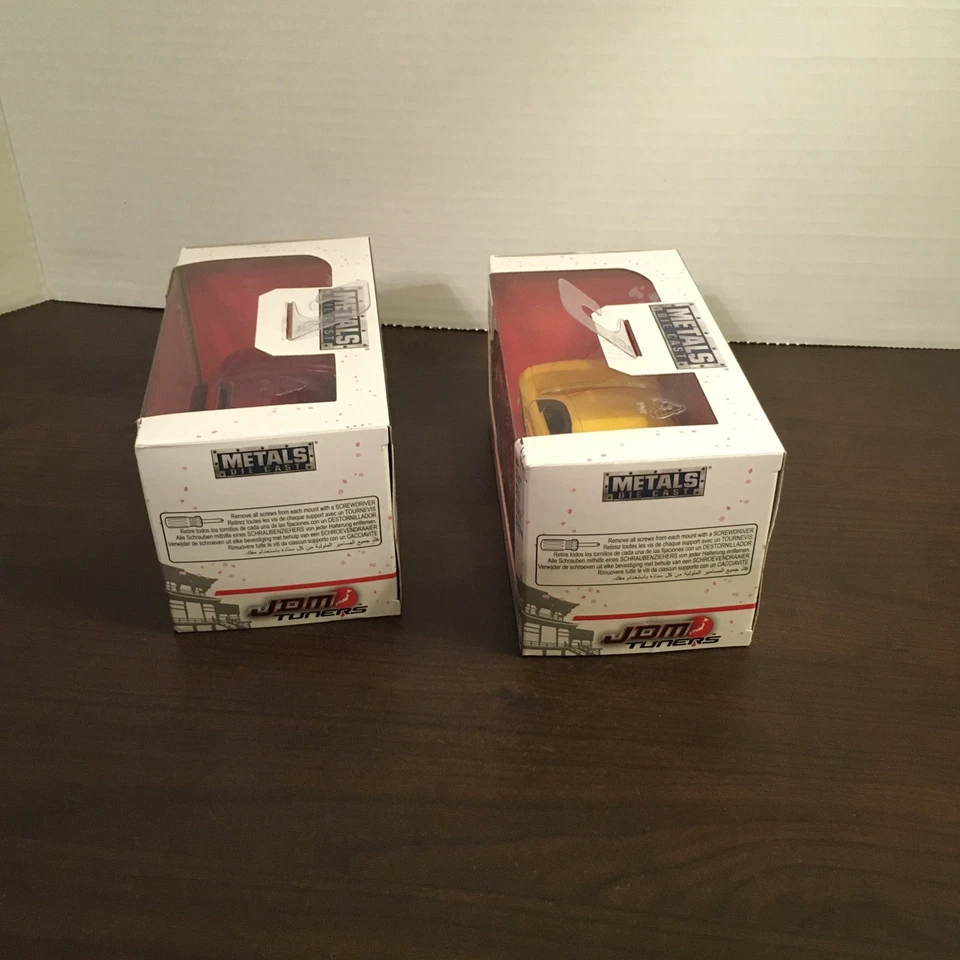 JADA JDM TUNERS 1995 HONDA INTEGRA TYPE R  Yellow and Red 1:32 DIECAST NEW - Image 4 of 4