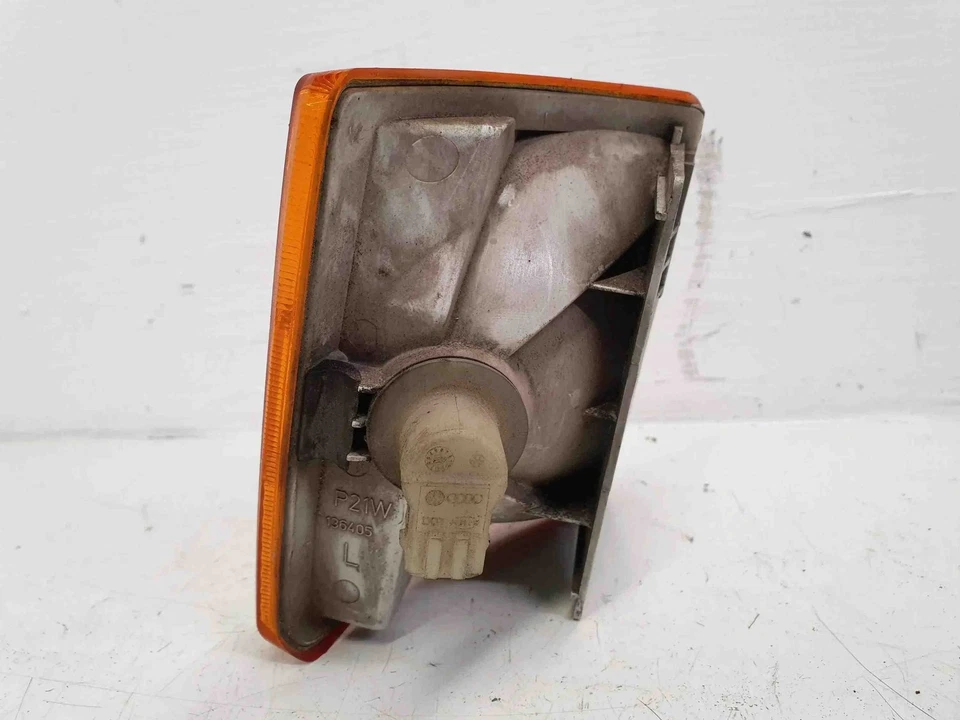 Segnale di svolta anteriore sinistro VW MULTIVAN V 7HM, 7HN, 7HF, 7EF, 7EM, 7EN 28720269 - Immagine 3 di 4