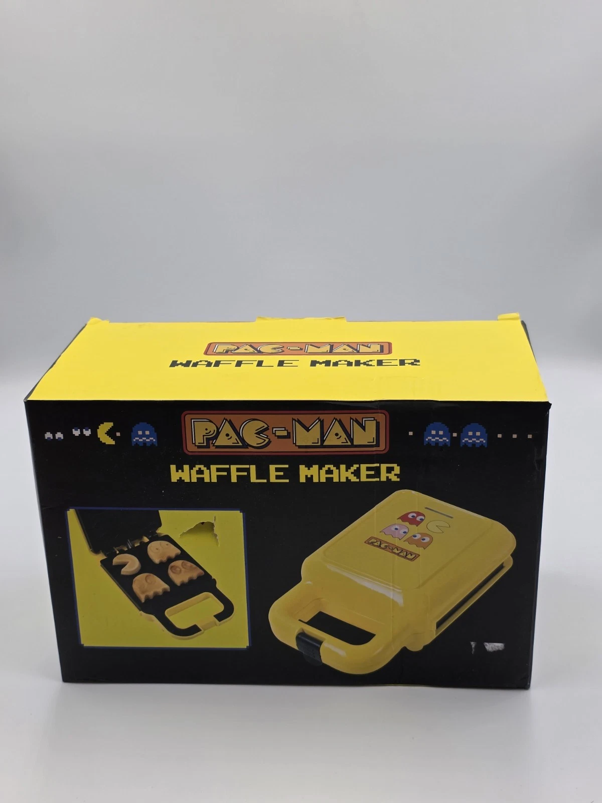 PAC-MAN Waffle Maker. Creates up to Four Delicious Waffles at once, Yellow
