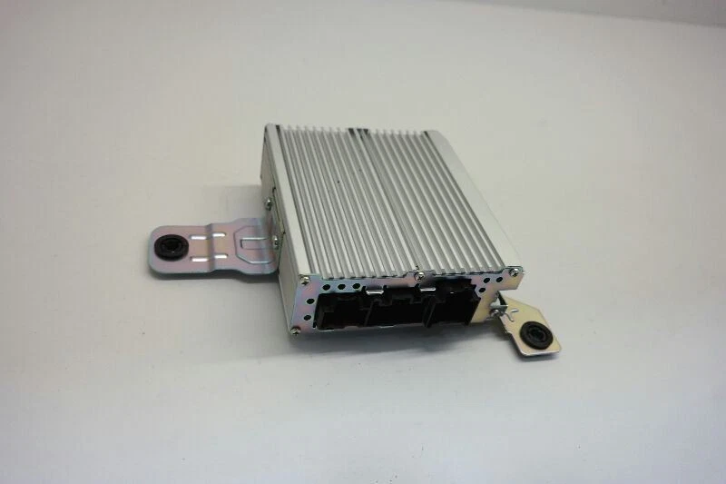 Chevrolet Malibu 2016-2017 equipo de audio amplificador de radio Foto 3 de 4