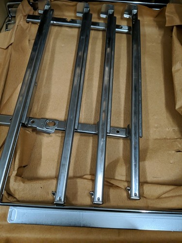 Z1750XO Neff Telescopic Shelf Railings - Picture 6 of 7