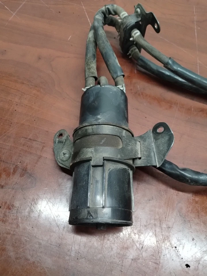 Bote OEM, válvula de 2 vías 17210-26E00 85451-75100, Suzuki 03-13 Burgman 400, #A3 Foto 2 de 4