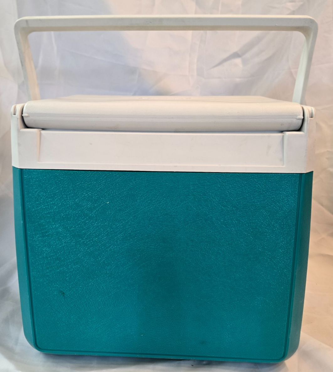 Vtg 1989 Coleman 18 QT Cooler Model 5218 Teal Blue Turquoise Sky