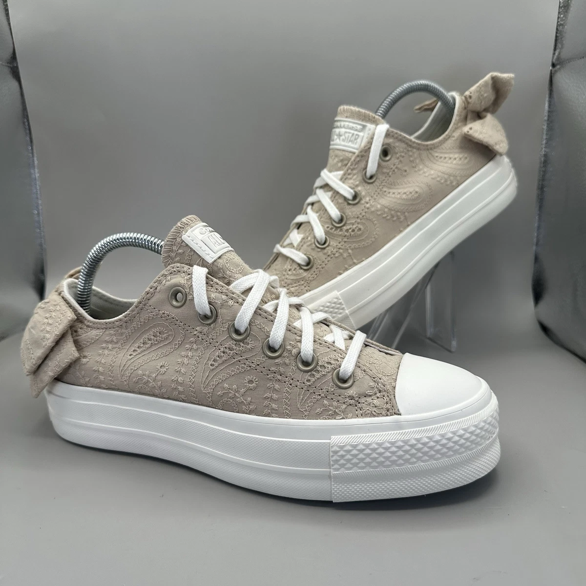 Converse Chuck Taylor All Star Lift Low Bow W for sale | eBay