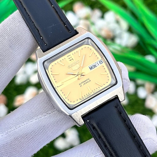 Vintage Seiko 5 Automatic Golden Aurora Sunburst Dial Japan Men Watch 7S26-5861