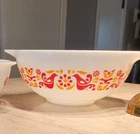 Pyrex Vintage Cinderella Friendship Bow 2 1/2 Qt