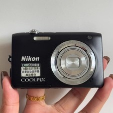 Nikon COOLPIX S2800 CCD Digital Camera 20.0MP 5x Optical Zoom Auto Focus Black