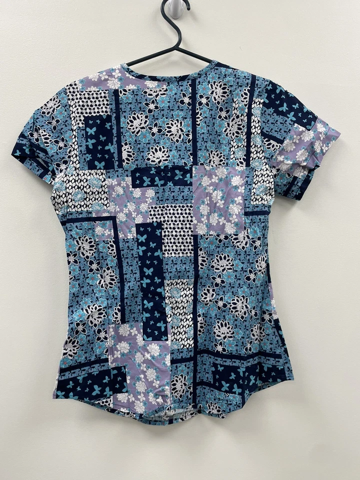 NrG By Barco Stretch Women’s Scrub Top Size Small - Image 2 of 4