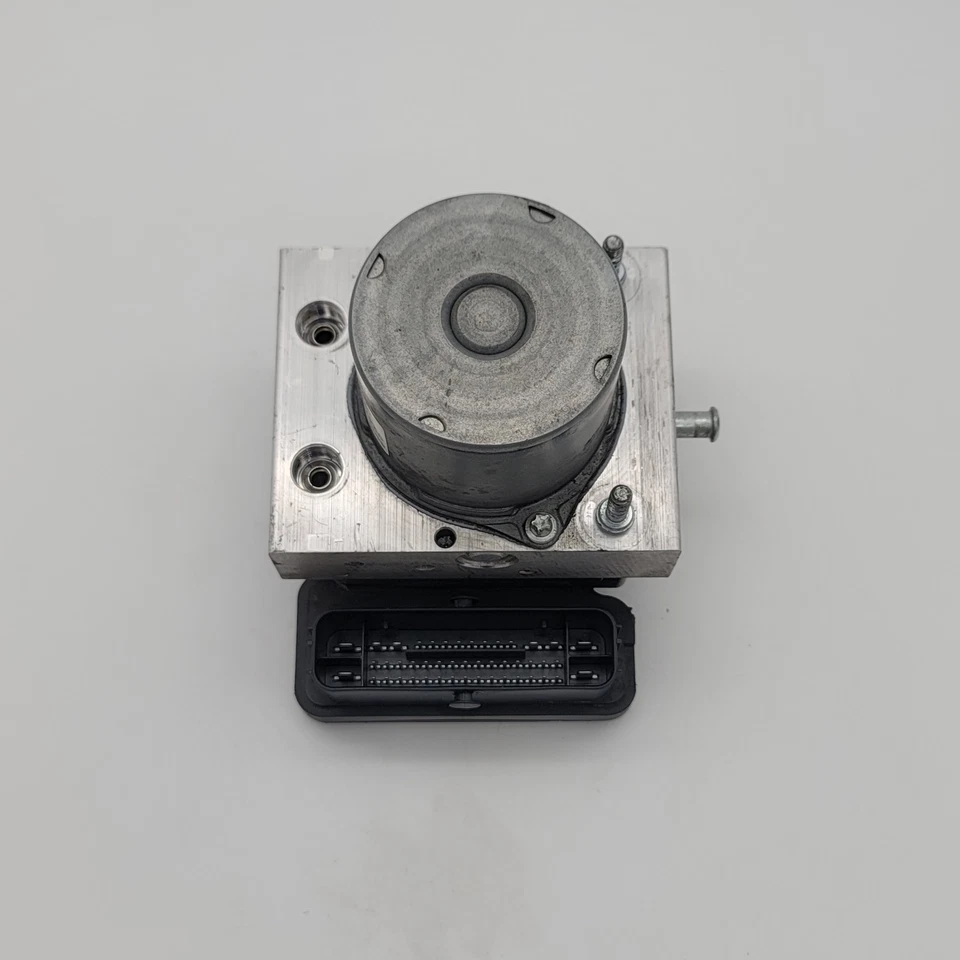 Chevrolet Camaro 2017 ABS unidad de control de bomba de bloqueo de frenos OEM 84089247 Foto 4 de 4