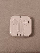Genuine Apple Corded White Earbuds Earpods Headphones 3.5mm Brand NEW in Case