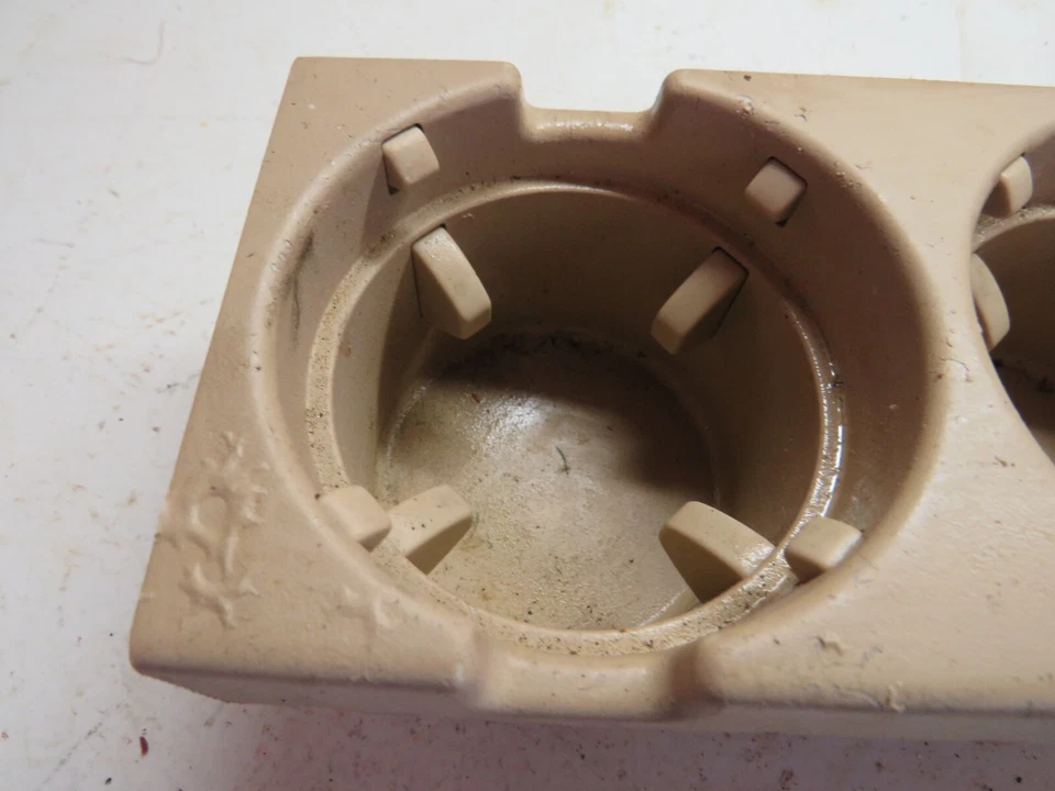 BMW 325Xi 325 XI 2004 portavasos Foto 2 de 4