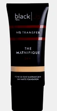 Black up the Matnifique 24H Matte Foundation FNT05 Warm Sand MADE IN ITALY