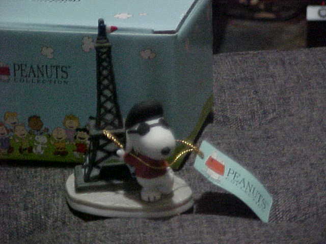 Peanuts Joe Cool Snoopy Eiffel Tower Paris Figurine Westland