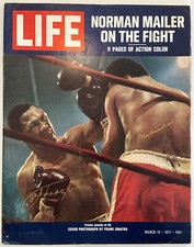 Muhammad Ali & Joe Frazier Signed LIFE Magazine NO Label PSA/DNA, 1971,(B119)