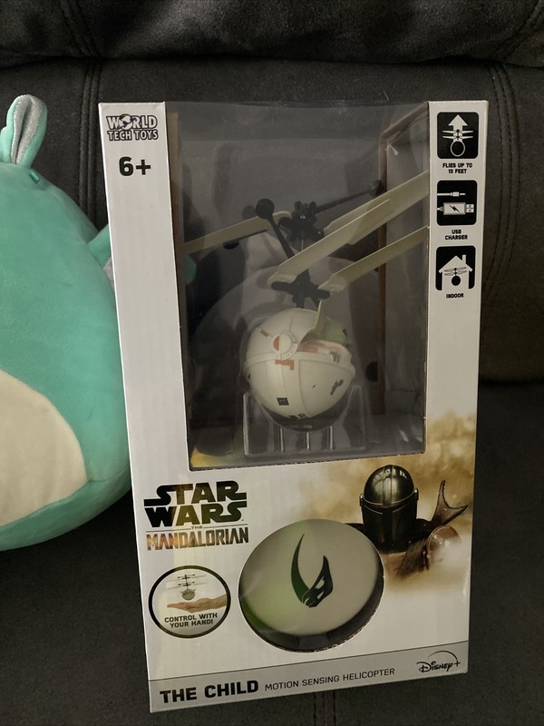 Star Wars The Child Baby Yoda Motion Sensing Helicopter NEW Disney Mandalorian