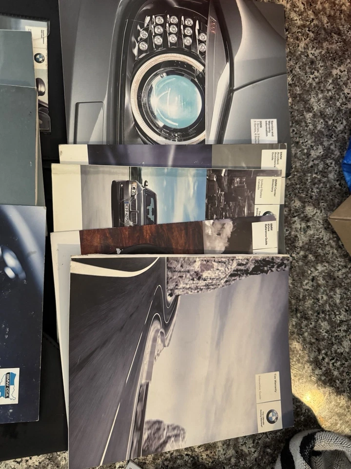 BMW 328I 2009 manual del propietario original con estuche de cuero Foto 3 de 4