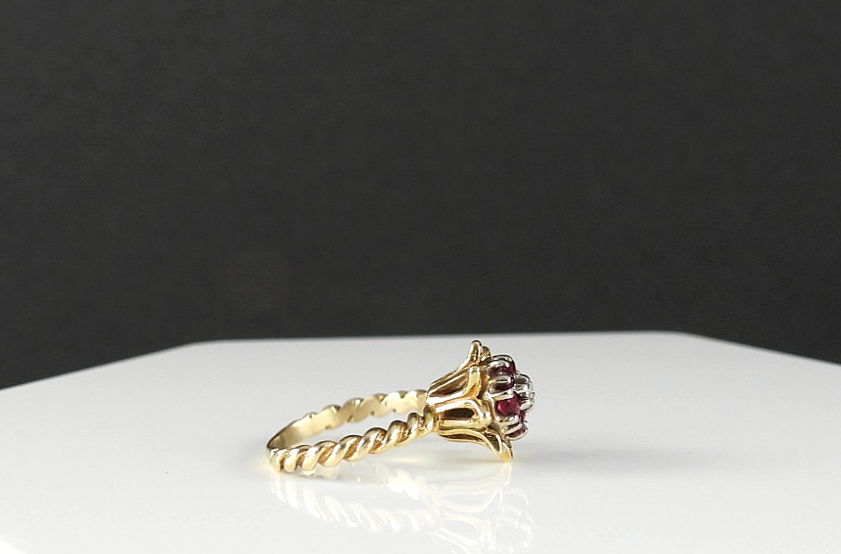 Vintage Solid 14K Yellow Gold Ring Ruby Diamond C… - image 19