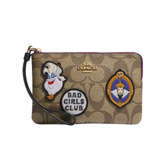 Coach X Disney Villains Evil Queen Wristlet Snow White CC470 NWT Disney | Accessories | Coach X Disney Villains Evil Queen  main image 2