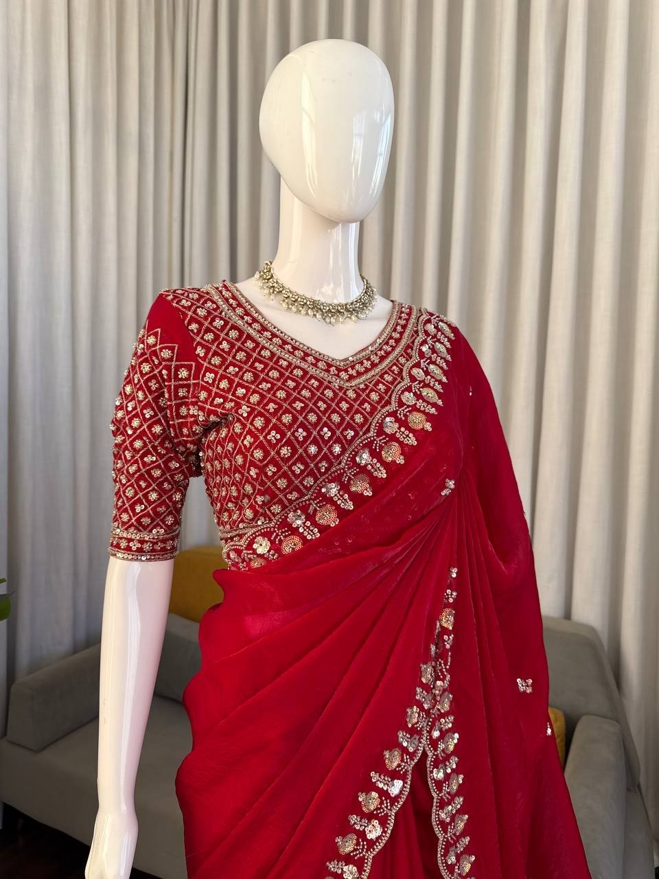 Bridal Look Fendy Silk Red Saree With Blouse For Women Wedding Wear thumbnail 2
