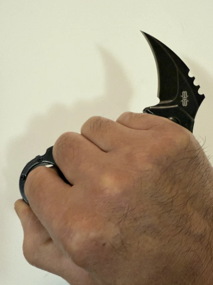 Very Rare Collectibles Brous Blades Elite Enforcer - Image 4 of 4