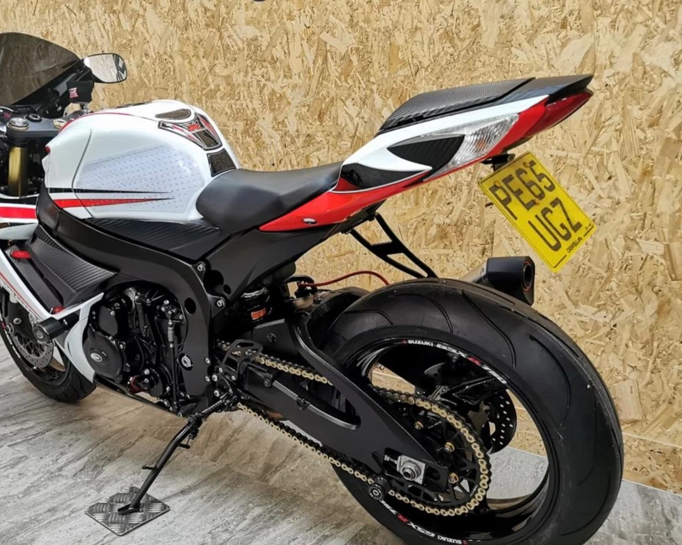 Suzuki GSX-R600 Tail Tidy 2011 a 2018 *Hecho en Reino Unido* Foto 4 de 4