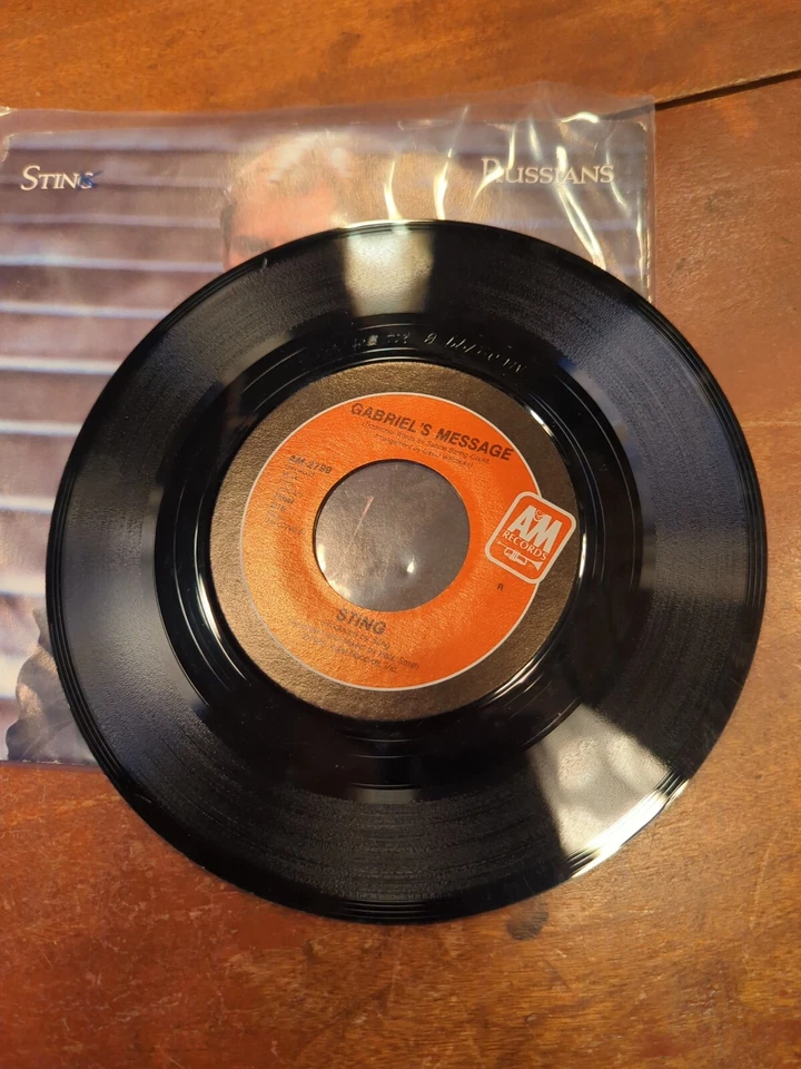 STING 7" SINGLE, RUSSIANS / GABRIELS MESSAGE 45 RPM Record Foto 4 de 4