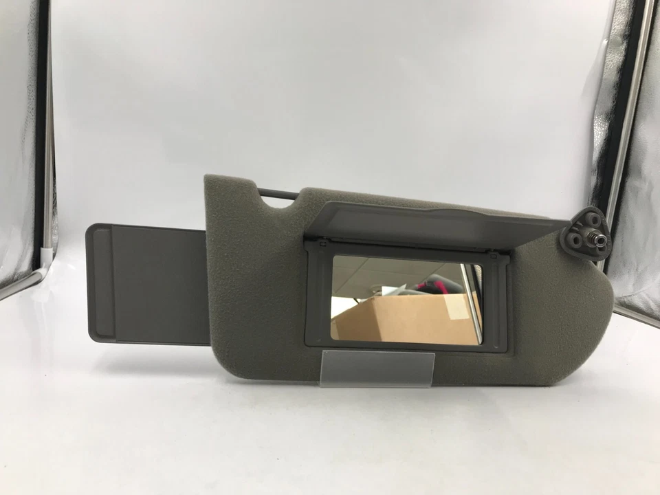 Parasol para pasajeros Chevrolet Impala 2000-2005 gris iluminado OEM D04B32081 Foto 3 de 4