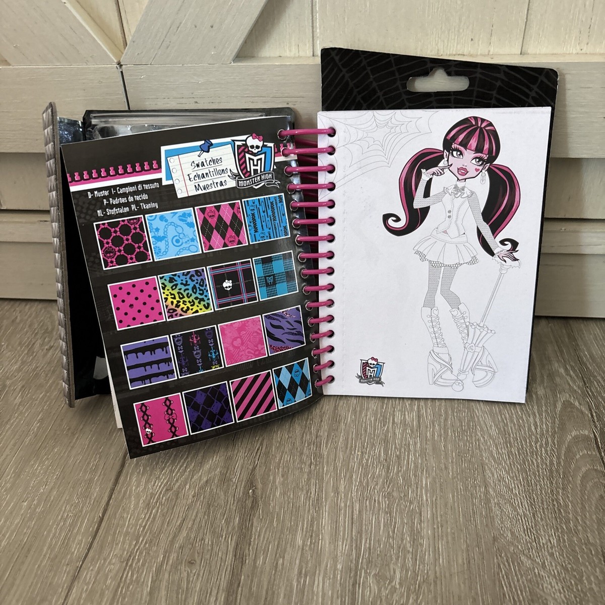 Monster High Fashion (2015) Mattel Mini Sketch Sticker Book w
