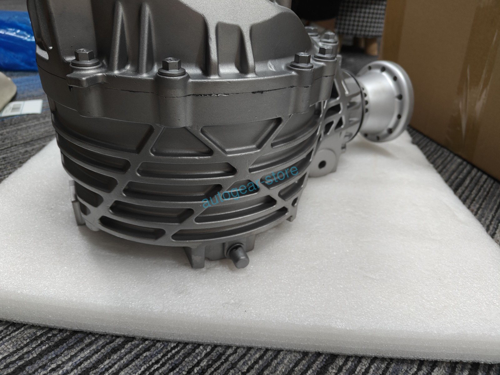 Maserati Ghibli 2014-2016 REAR Differential P/N 670009608