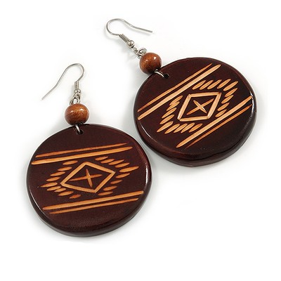 Braune runde Scheiben-Ohrhänger aus Holz mit Tribal-Motiv - 70 mm lang