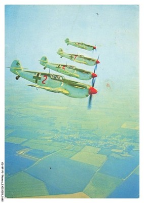 CD-BFP1-0842-AVIATION - A Flight Of Messerchmitts On Their Way To Meet The R-A