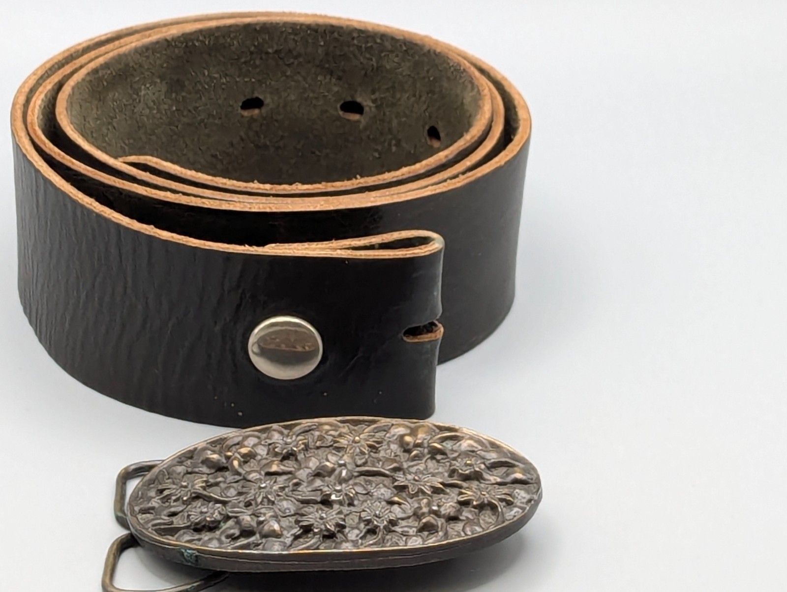 1974 Brass Works Belt Buckle Flower Design by Bergamot w Leather Belt